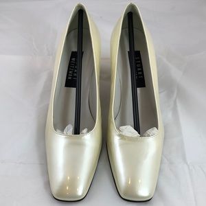 STUART WEITZMAN off white pearl heels
